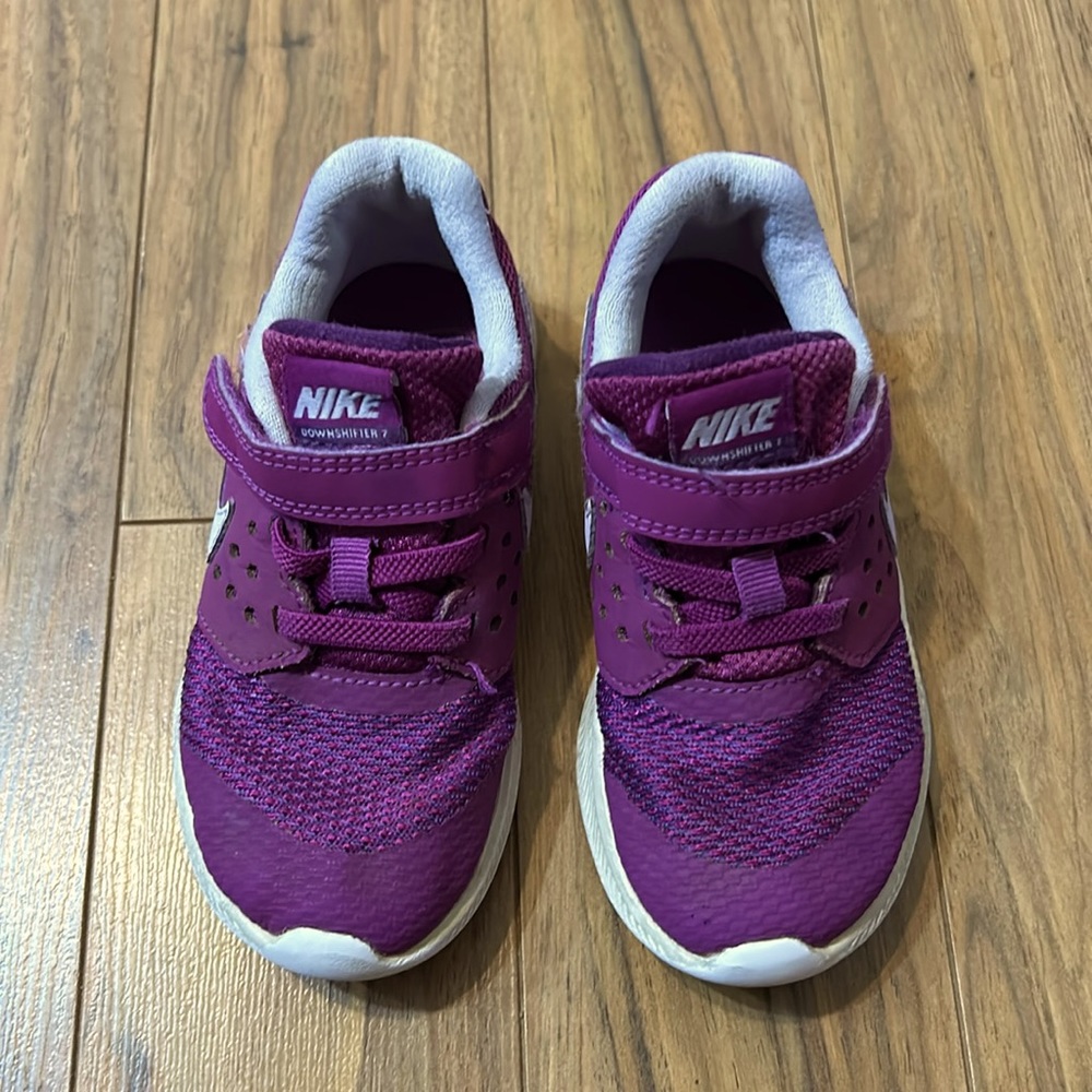 Maroon Nike velcro shoes size 9T